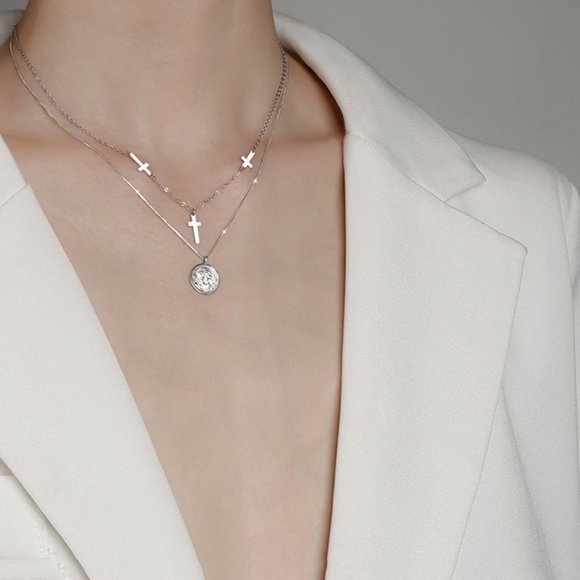 #NEW 925 Sterling Silver Vintage Coin Cross Necklace - Picture 2 of 3